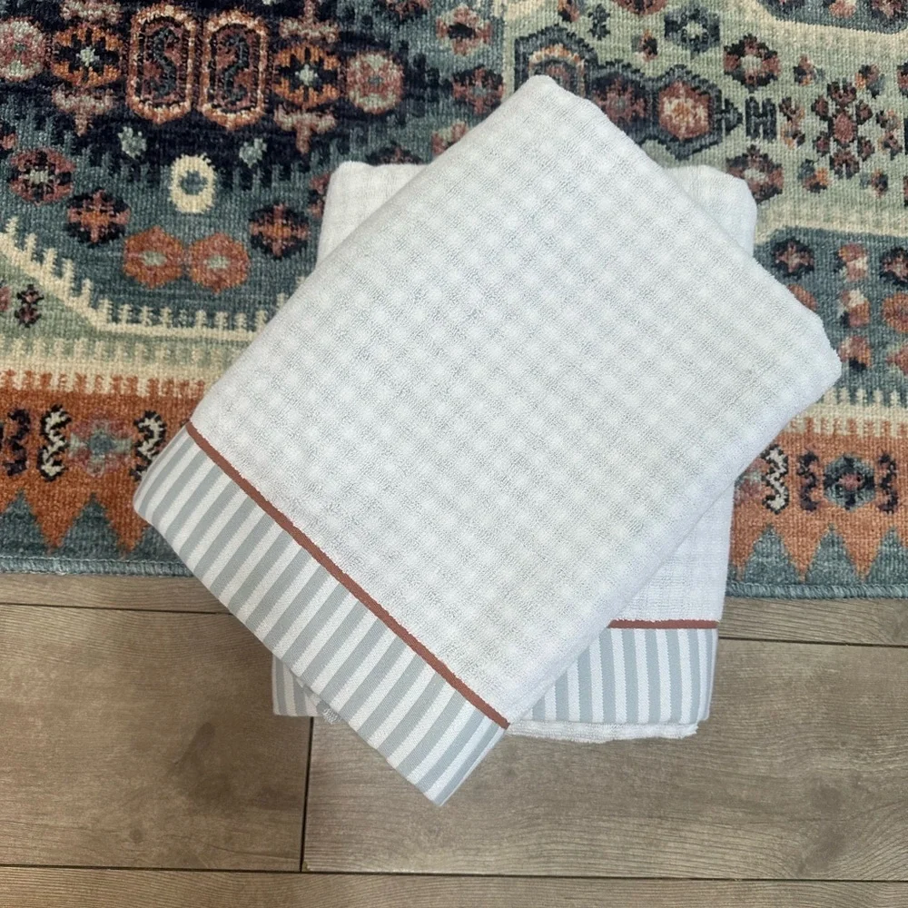 New Threshold Gingham Luxury Bath Towel Set 2 Pc XL Traditional Gingham Plaid